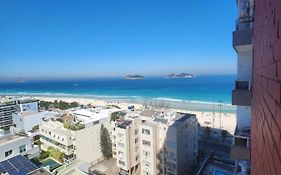 Beira Mar Vista Praia E Montanha